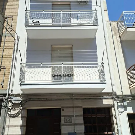 Campisi Anna 3*